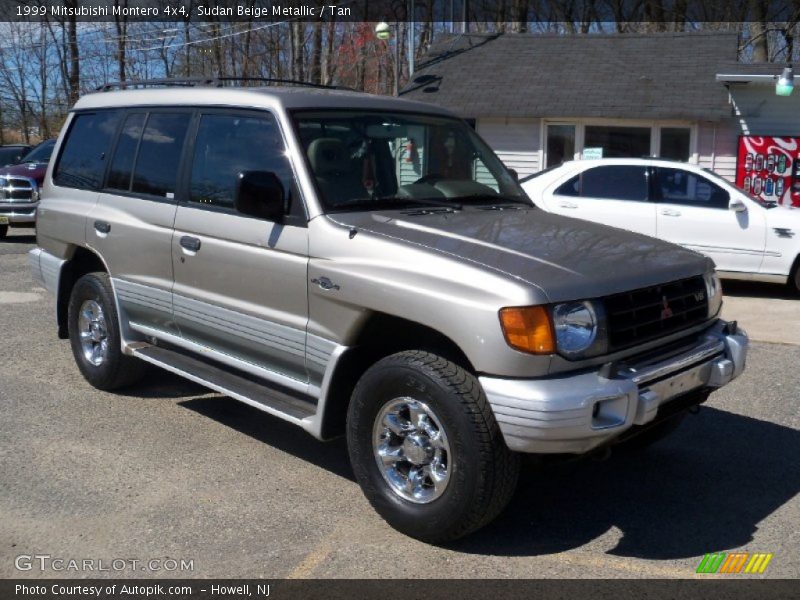 Sudan Beige Metallic / Tan 1999 Mitsubishi Montero 4x4