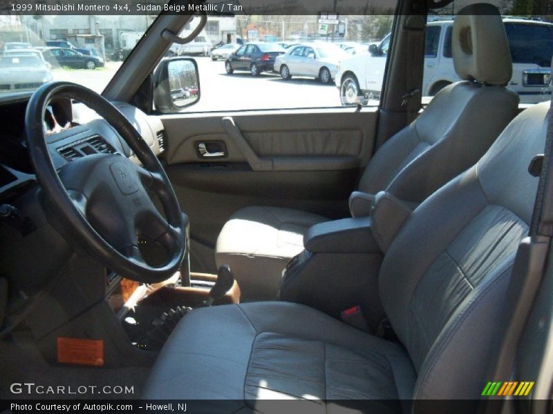 Sudan Beige Metallic / Tan 1999 Mitsubishi Montero 4x4