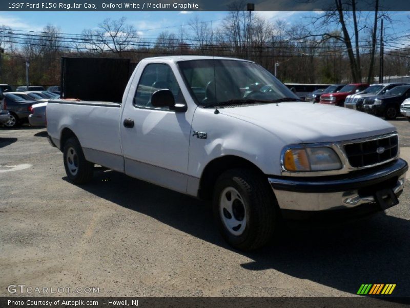 Oxford White / Medium Graphite 1997 Ford F150 Regular Cab