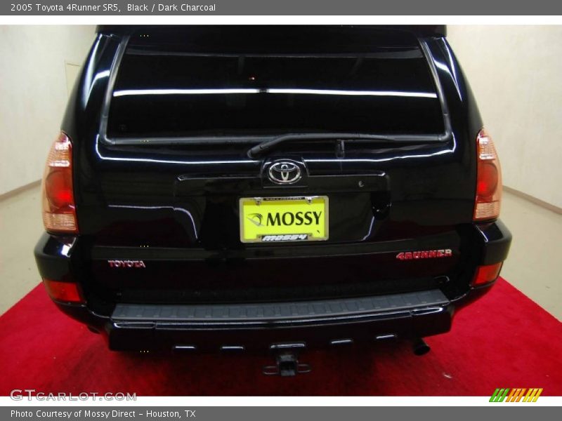 Black / Dark Charcoal 2005 Toyota 4Runner SR5
