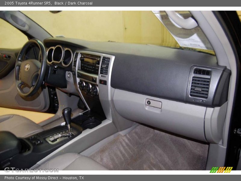 Black / Dark Charcoal 2005 Toyota 4Runner SR5