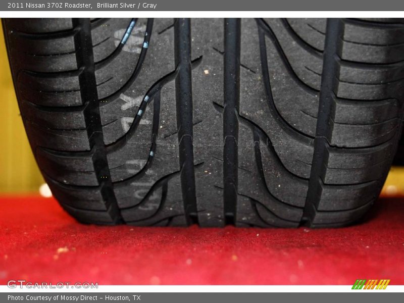 Brilliant Silver / Gray 2011 Nissan 370Z Roadster
