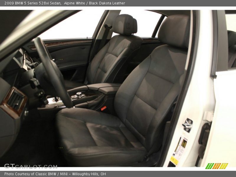Alpine White / Black Dakota Leather 2009 BMW 5 Series 528xi Sedan