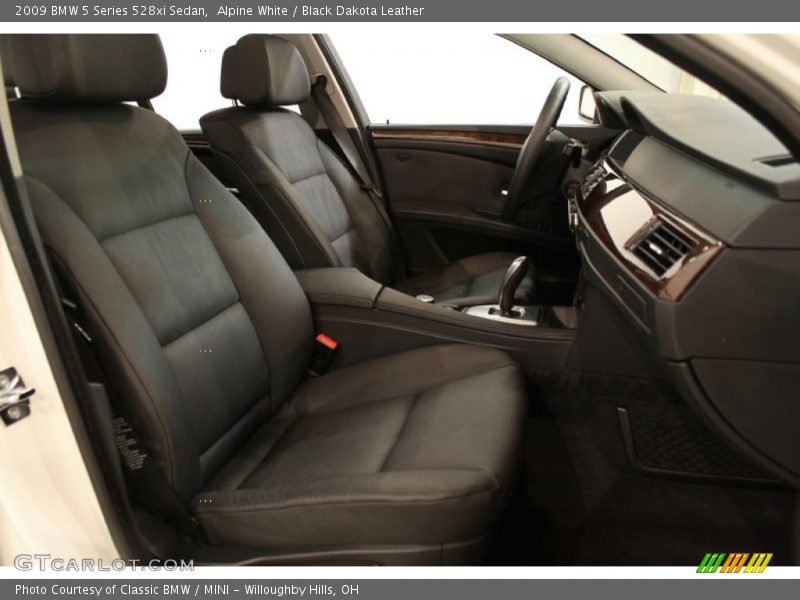 Alpine White / Black Dakota Leather 2009 BMW 5 Series 528xi Sedan