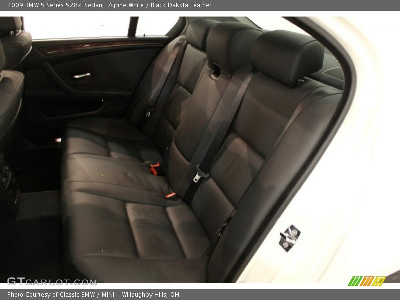 Alpine White / Black Dakota Leather 2009 BMW 5 Series 528xi Sedan