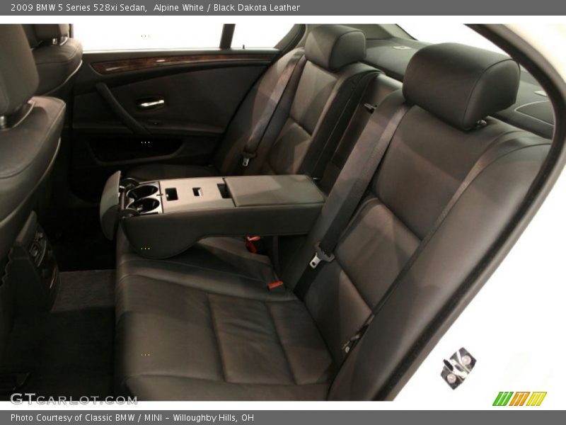 Alpine White / Black Dakota Leather 2009 BMW 5 Series 528xi Sedan
