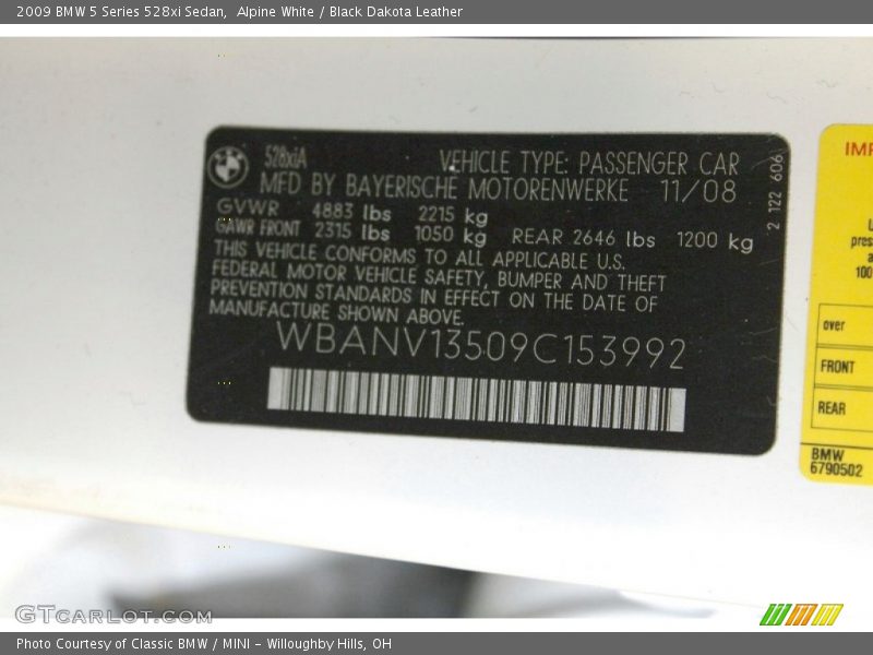 Alpine White / Black Dakota Leather 2009 BMW 5 Series 528xi Sedan