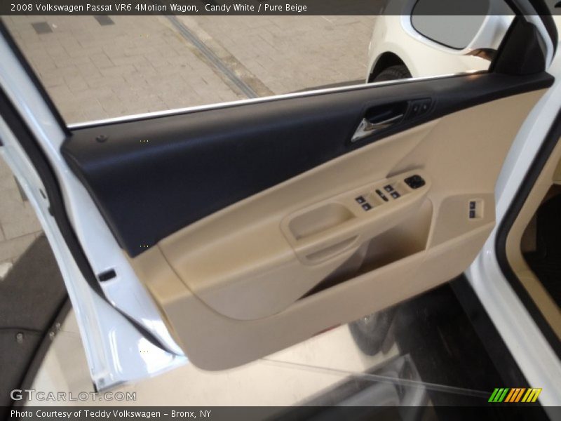 Door Panel of 2008 Passat VR6 4Motion Wagon