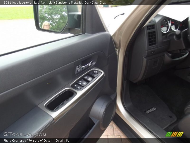 Light Sandstone Metallic / Dark Slate Gray 2011 Jeep Liberty Limited 4x4