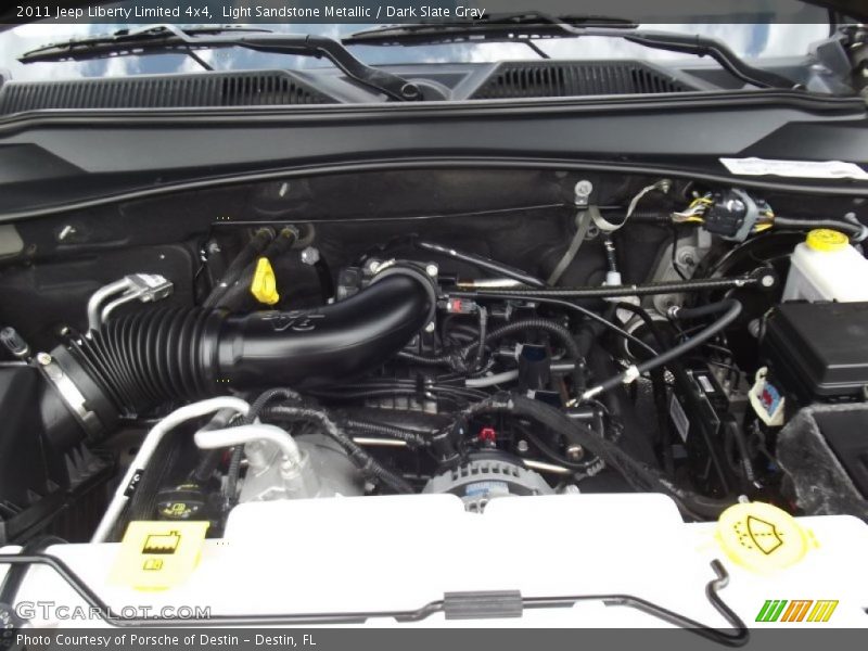 Light Sandstone Metallic / Dark Slate Gray 2011 Jeep Liberty Limited 4x4