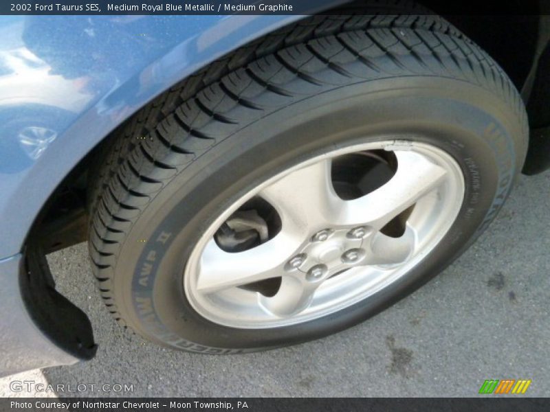 Medium Royal Blue Metallic / Medium Graphite 2002 Ford Taurus SES