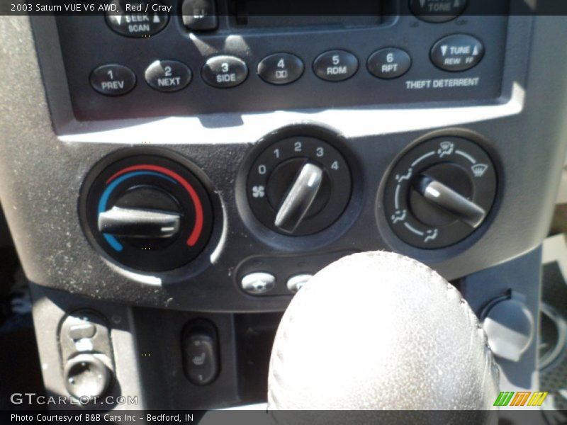 Red / Gray 2003 Saturn VUE V6 AWD