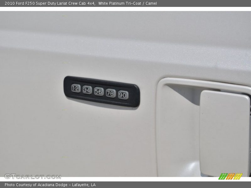 White Platinum Tri-Coat / Camel 2010 Ford F250 Super Duty Lariat Crew Cab 4x4