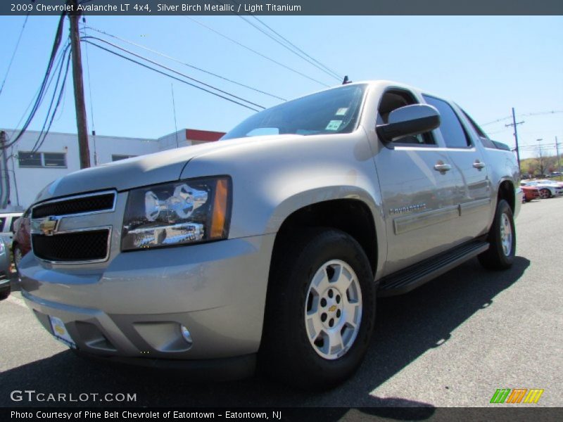 Silver Birch Metallic / Light Titanium 2009 Chevrolet Avalanche LT 4x4