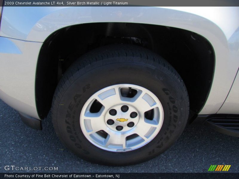 Silver Birch Metallic / Light Titanium 2009 Chevrolet Avalanche LT 4x4