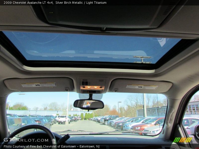 Silver Birch Metallic / Light Titanium 2009 Chevrolet Avalanche LT 4x4