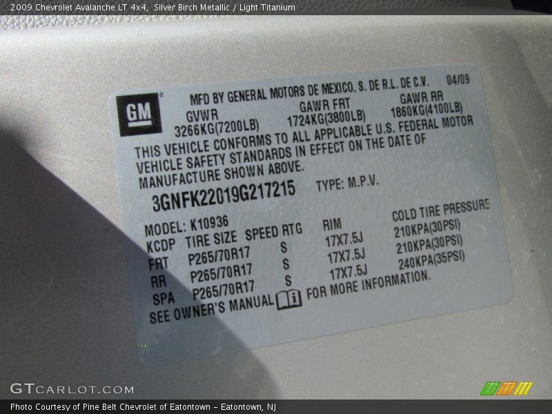 Silver Birch Metallic / Light Titanium 2009 Chevrolet Avalanche LT 4x4
