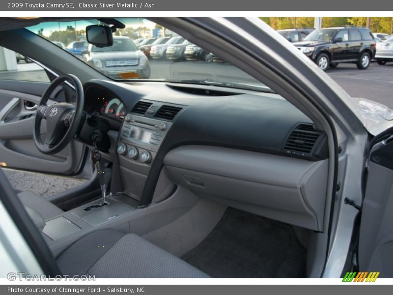 Classic Silver Metallic / Ash 2009 Toyota Camry SE