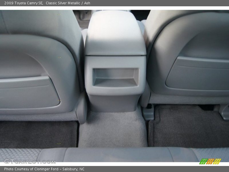 Classic Silver Metallic / Ash 2009 Toyota Camry SE