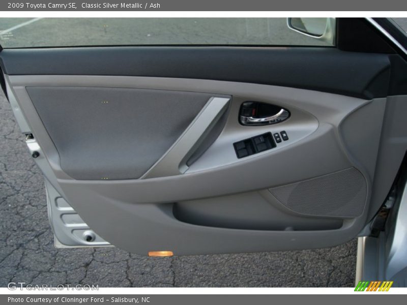 Classic Silver Metallic / Ash 2009 Toyota Camry SE