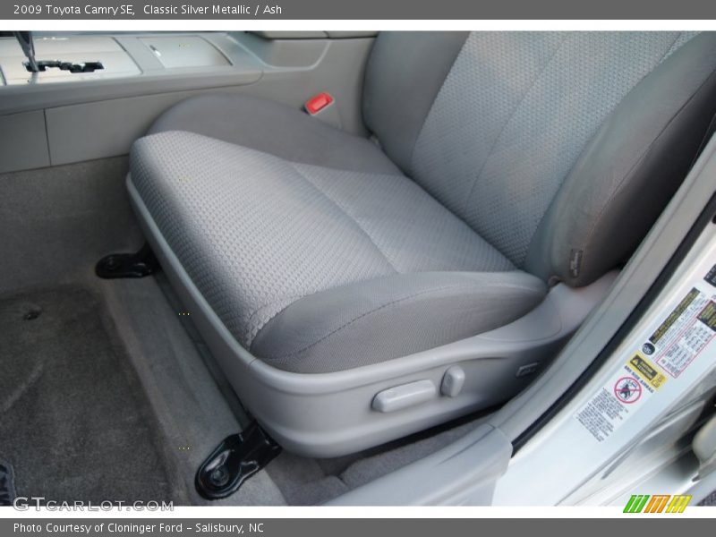 Classic Silver Metallic / Ash 2009 Toyota Camry SE