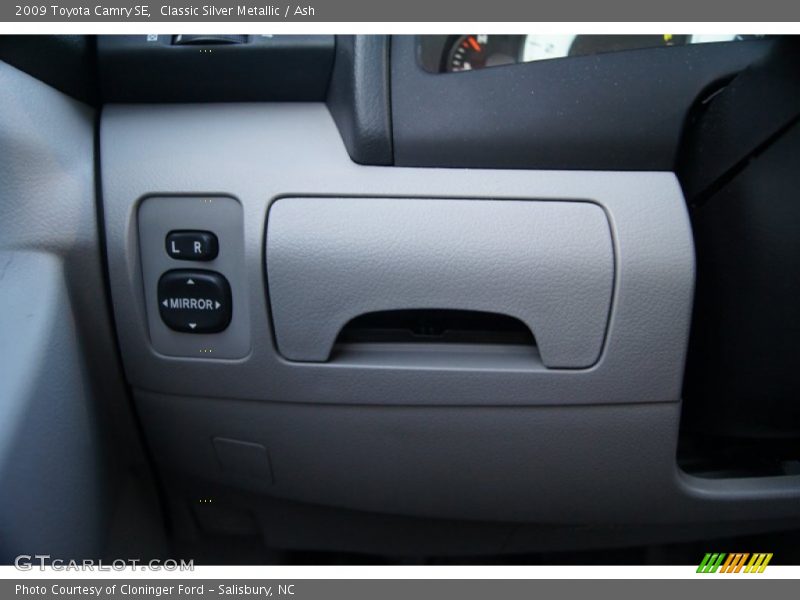 Classic Silver Metallic / Ash 2009 Toyota Camry SE