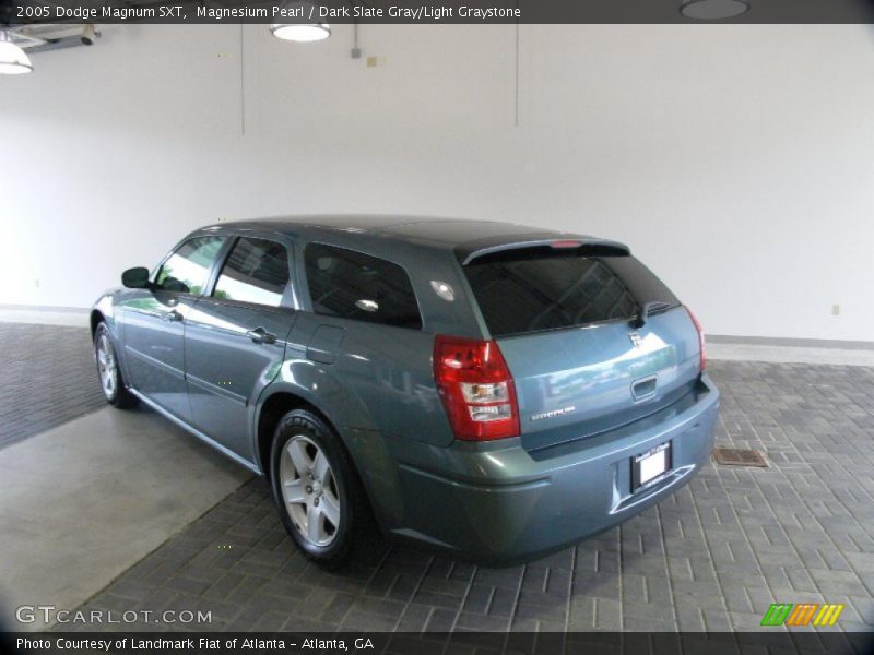 Magnesium Pearl / Dark Slate Gray/Light Graystone 2005 Dodge Magnum SXT