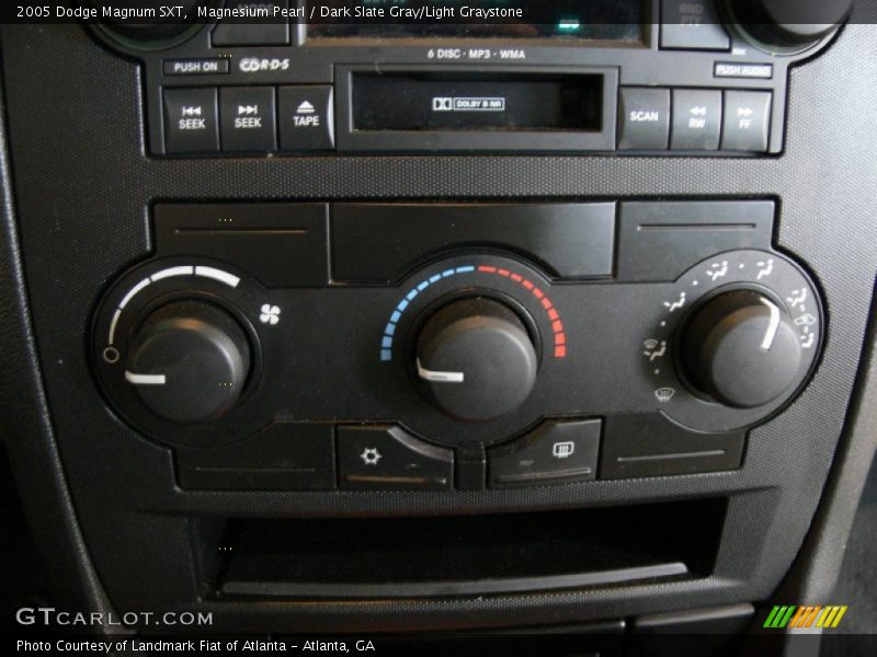 Magnesium Pearl / Dark Slate Gray/Light Graystone 2005 Dodge Magnum SXT