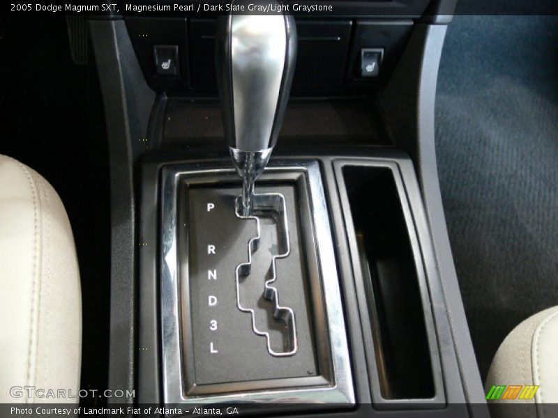 Magnesium Pearl / Dark Slate Gray/Light Graystone 2005 Dodge Magnum SXT