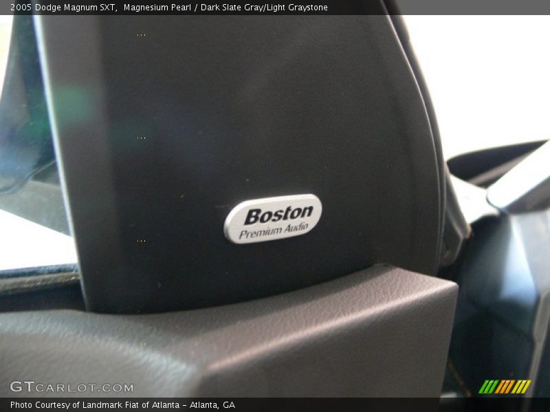 Magnesium Pearl / Dark Slate Gray/Light Graystone 2005 Dodge Magnum SXT
