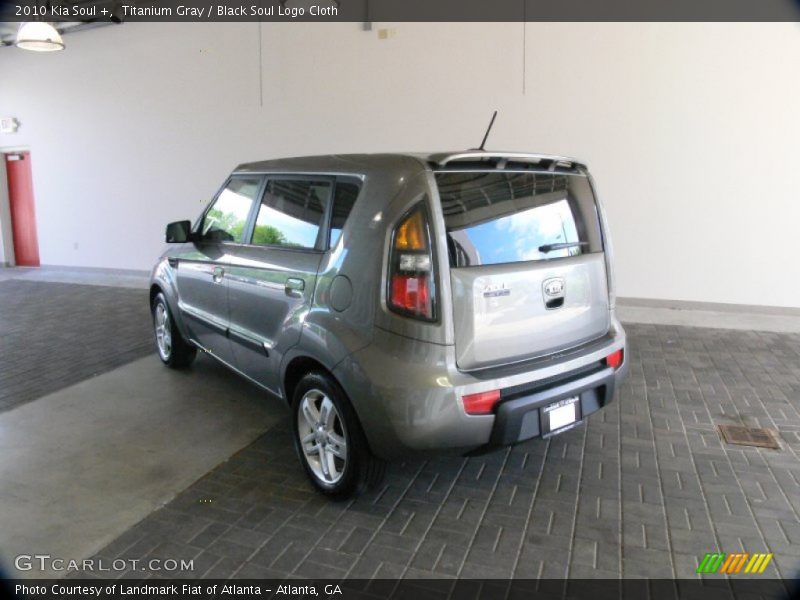 Titanium Gray / Black Soul Logo Cloth 2010 Kia Soul +
