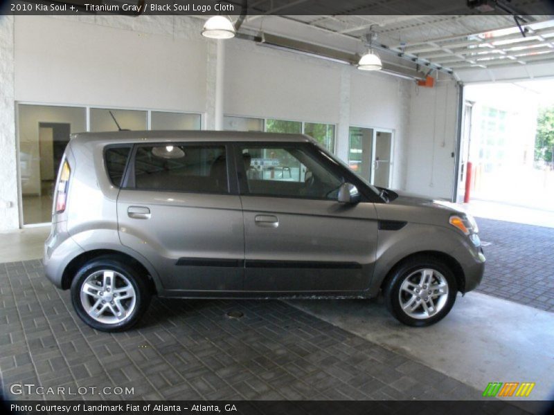 Titanium Gray / Black Soul Logo Cloth 2010 Kia Soul +