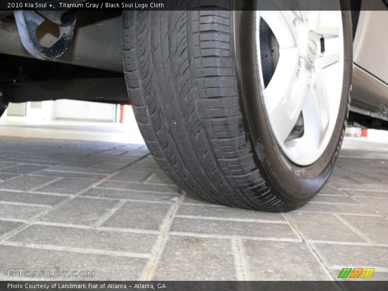 Titanium Gray / Black Soul Logo Cloth 2010 Kia Soul +