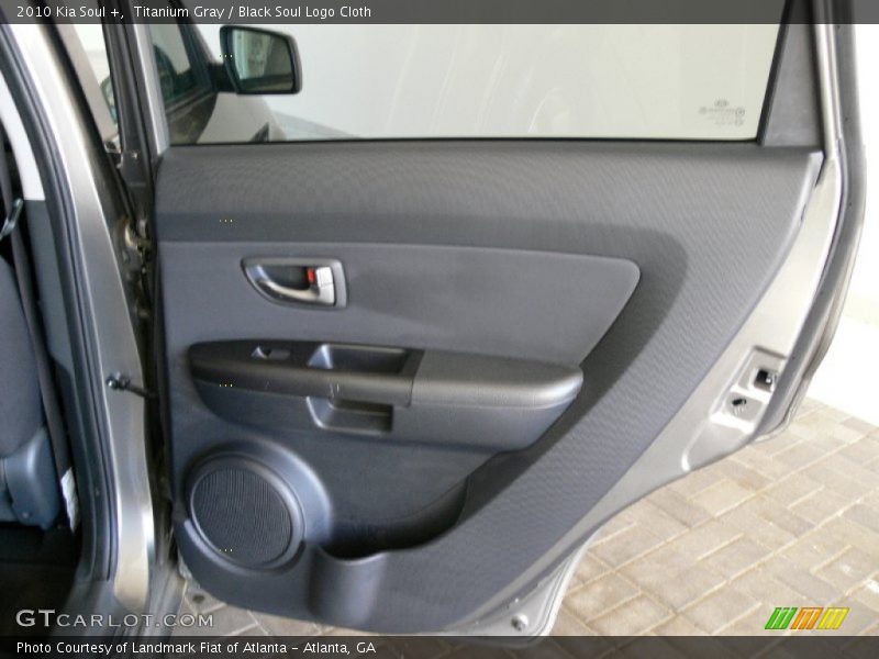Titanium Gray / Black Soul Logo Cloth 2010 Kia Soul +