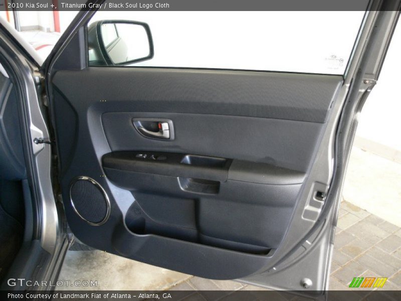 Titanium Gray / Black Soul Logo Cloth 2010 Kia Soul +