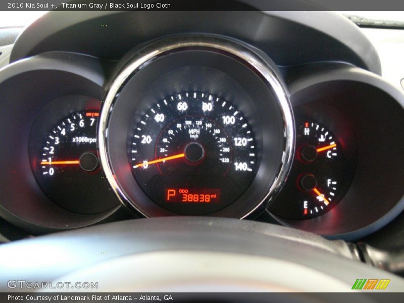 Titanium Gray / Black Soul Logo Cloth 2010 Kia Soul +
