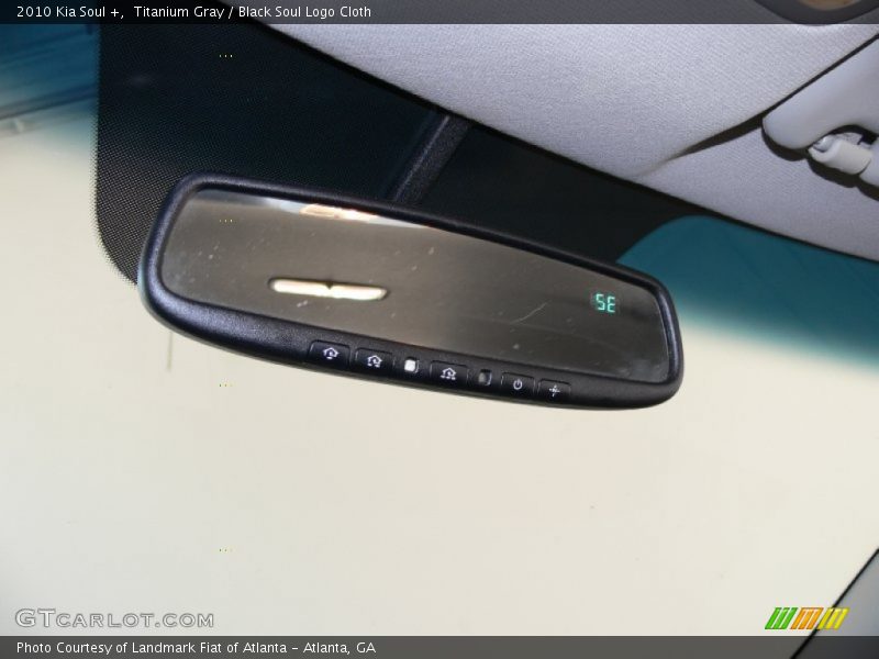 Titanium Gray / Black Soul Logo Cloth 2010 Kia Soul +