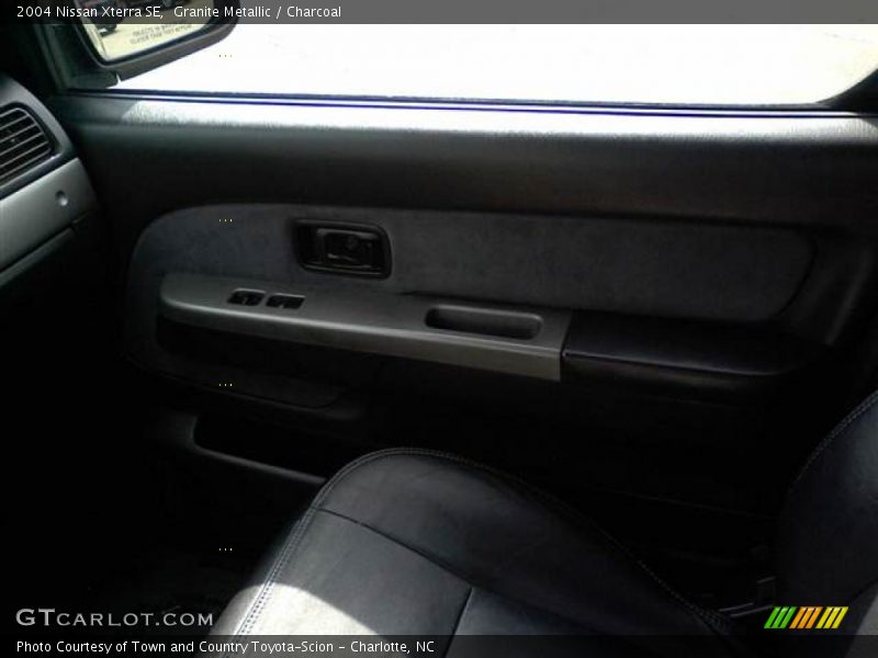 Granite Metallic / Charcoal 2004 Nissan Xterra SE