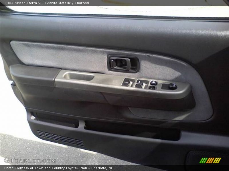 Granite Metallic / Charcoal 2004 Nissan Xterra SE