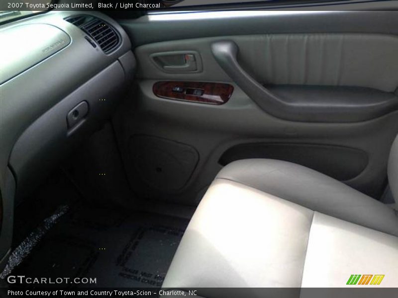 Black / Light Charcoal 2007 Toyota Sequoia Limited