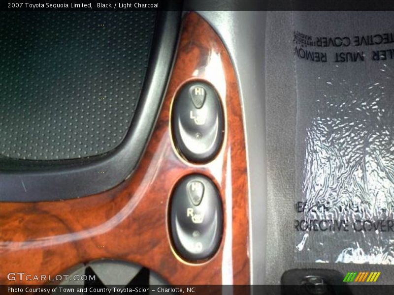 Black / Light Charcoal 2007 Toyota Sequoia Limited