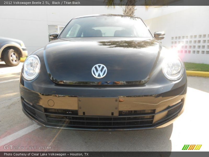 Black / Titan Black 2012 Volkswagen Beetle 2.5L