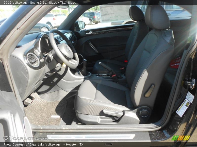 Black / Titan Black 2012 Volkswagen Beetle 2.5L