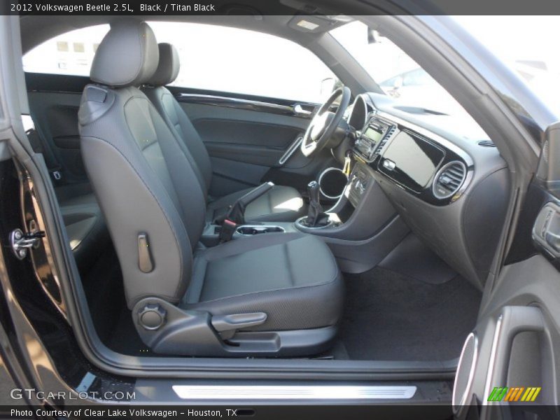 Black / Titan Black 2012 Volkswagen Beetle 2.5L