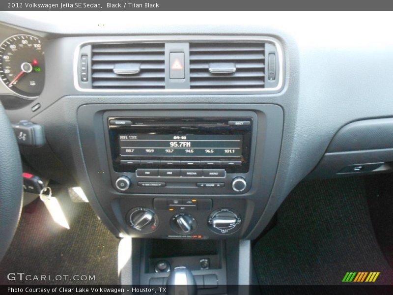 Black / Titan Black 2012 Volkswagen Jetta SE Sedan