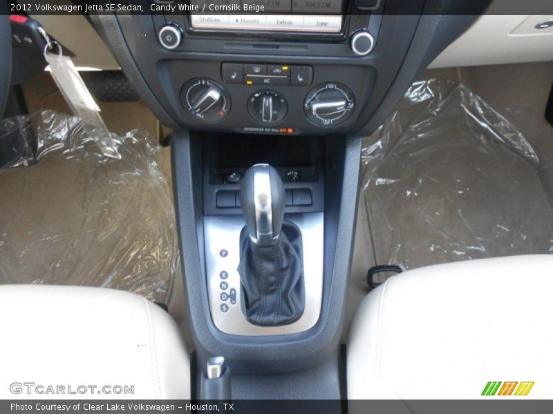 Candy White / Cornsilk Beige 2012 Volkswagen Jetta SE Sedan