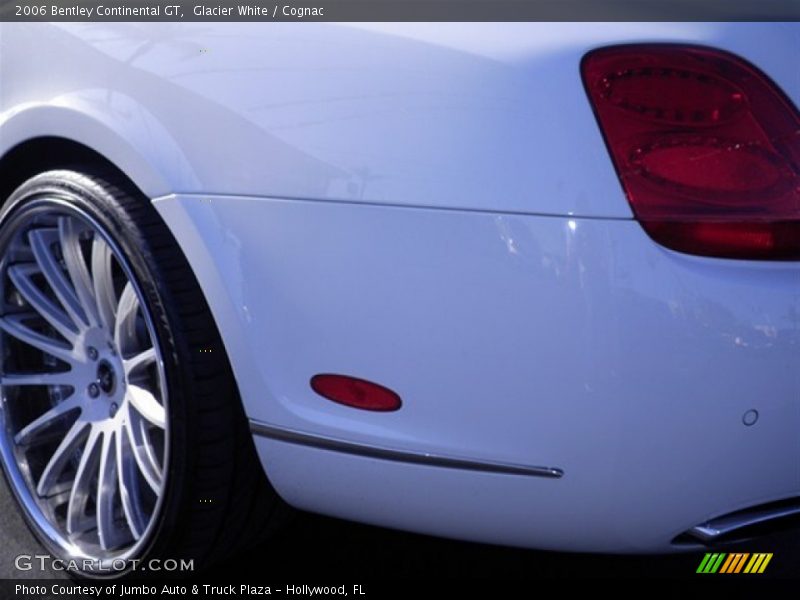Glacier White / Cognac 2006 Bentley Continental GT