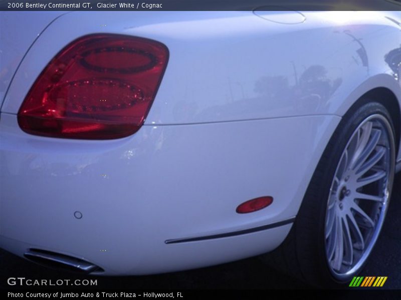 Glacier White / Cognac 2006 Bentley Continental GT