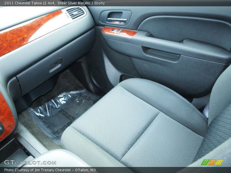 Sheer Silver Metallic / Ebony 2011 Chevrolet Tahoe LS 4x4