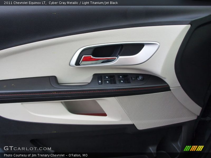 Cyber Gray Metallic / Light Titanium/Jet Black 2011 Chevrolet Equinox LT